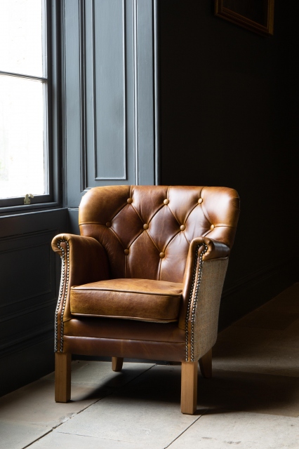 vintage Buttoned Governor Chair in Tweed & Tan Leather with Medium Oak legs - Fast Track