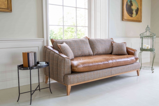 vintage Burlington 2 Seater Sofa (3HTW Hunting Lodge)